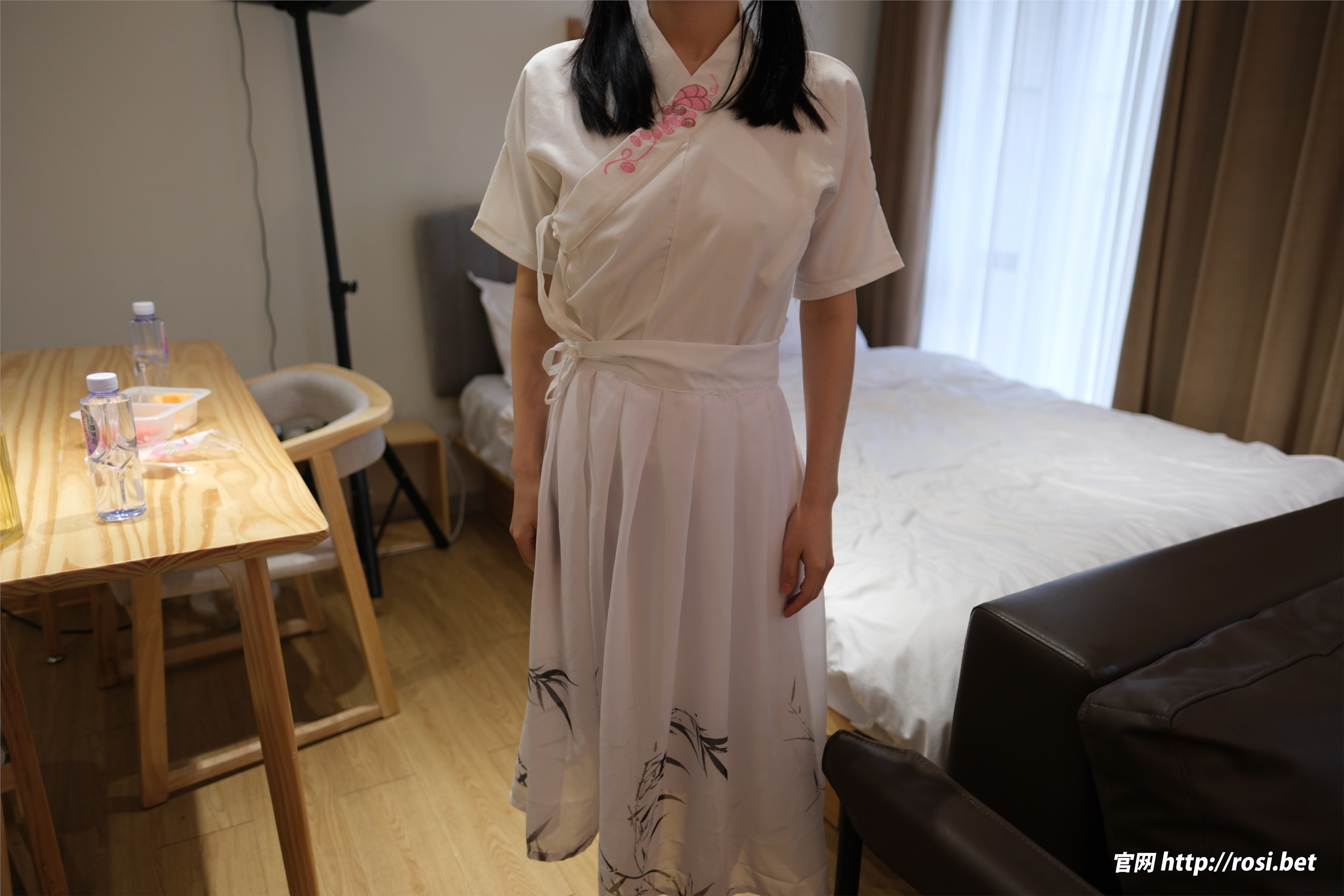 ROSI写真 2024.11.30 NO.4744